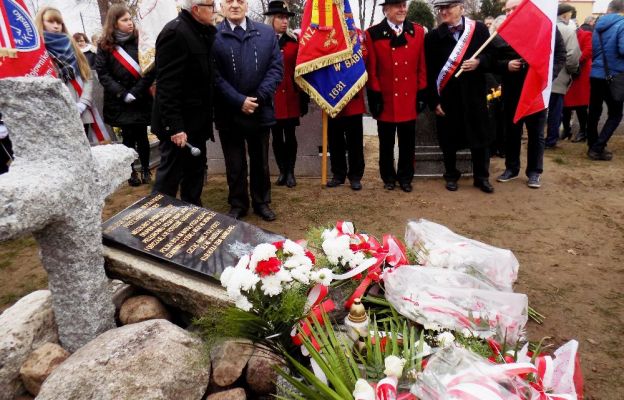 W Nowym Kramsku odsłonięto tablicę poświęconą tym, którzy walczyli o polskość Babimojczyzny