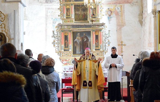 Biskup legnicki Zbigniew Kiernikowski przewodniczył celebracji Słowa Bożego