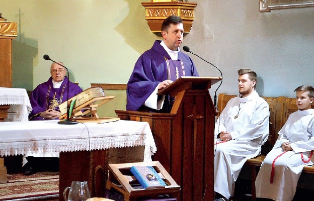 Ks. Eugeniusz Uczkoronis wygłosił nauki rekolekcyjne w parafii pw. św. Stanisława w Jaśle
