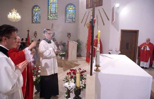 Okadzenie relikwii św. Wojciecha