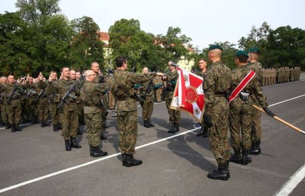 Przysięgę wojskową złożyło 37 słuchaczy Kursu Przeszkolenia Kadr Rezerwy, oficerskiego, Korpusu Osobowego Duszpasterstwa