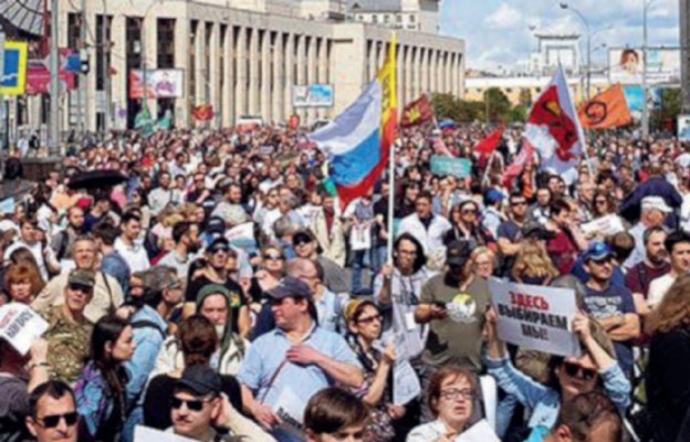 W największej z ostatnich demonstracji w Moskwie mogło wziąć udział ok. 20 tys. osób