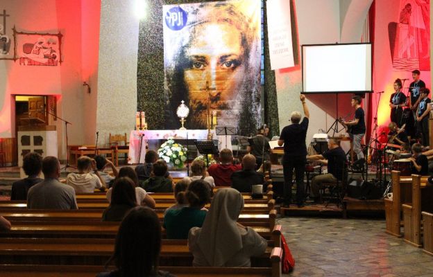 Nabożeństwo pokutne w kościele NMP Matki Kościoła w Kostrzynie n. Odrą