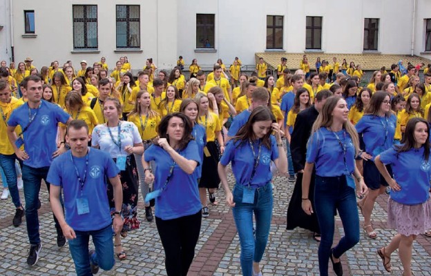 Stypendyści na obozie formacyjno-rekreacyjnym w Toruniu