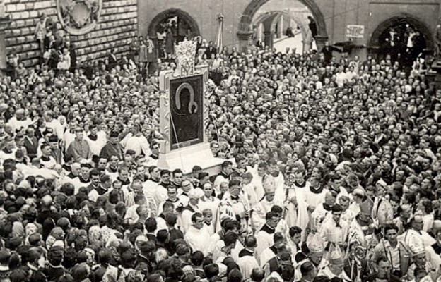 Inauguracja
Wielkiej
Nowenny
na Jasnej
Górze,
3 maja
1957 r.