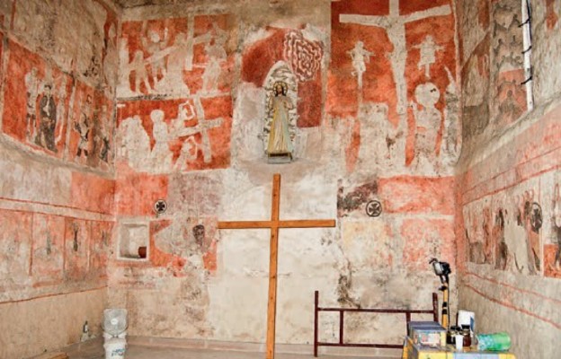 Szydłów, dobrze zachowane freski pasyjne w kościele Wszystkich Świętych