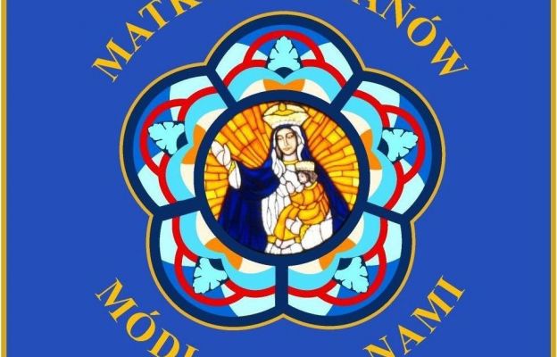 Awers sztandaru Apostolatu Margaretka w diecezji sosnowiekciej