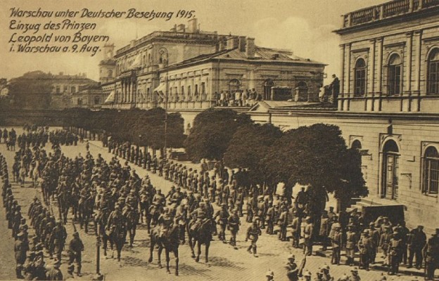 Wojska niemieckie w Warszawie. 09.08.1915. Źródło: CBN Polona