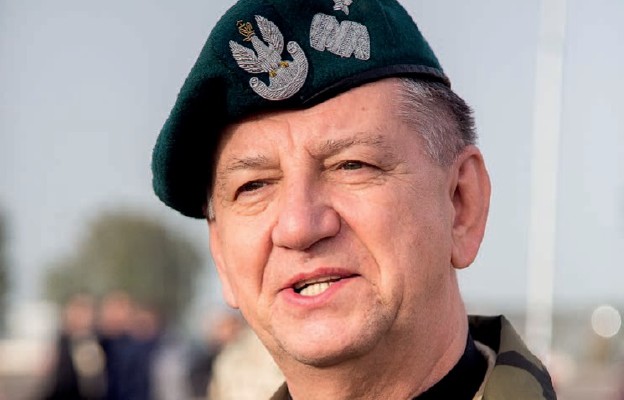 Biskup generał brygady Józef Guzdek