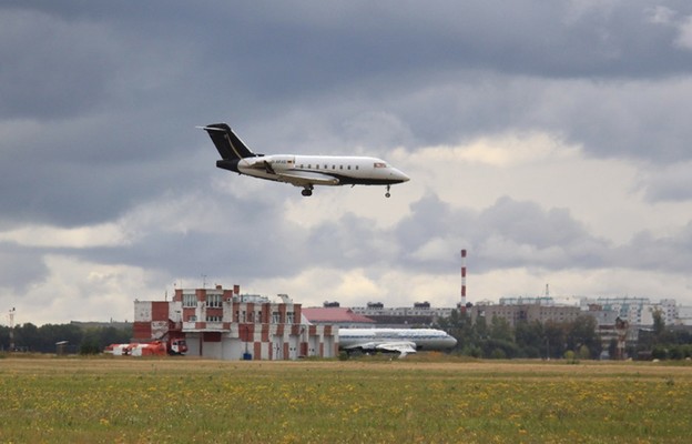 Lądowanie w Omsku samolotu medycznego