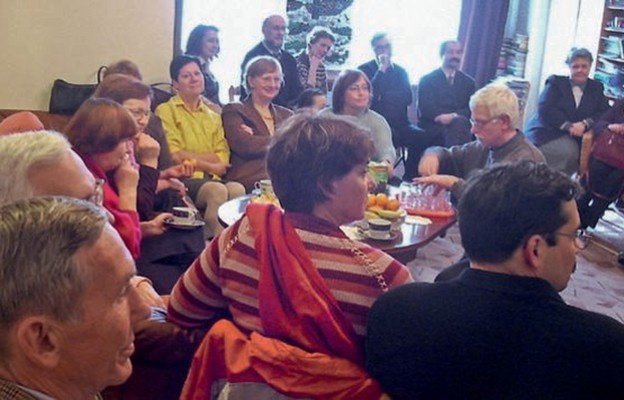 Uczestnicy głodówki solidarnościowej na spotkaniu po latach