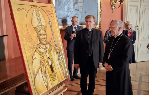 Metropolita krakowski poświęcił ikonę św. Jana Pawła II