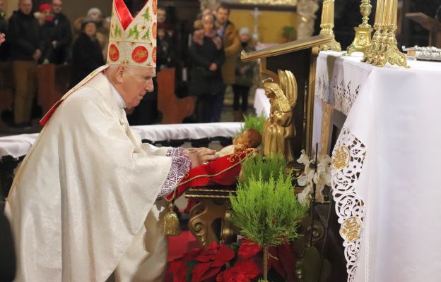 Bp Ignacy Dec podczas Pasterki w katedrze świdnickiej