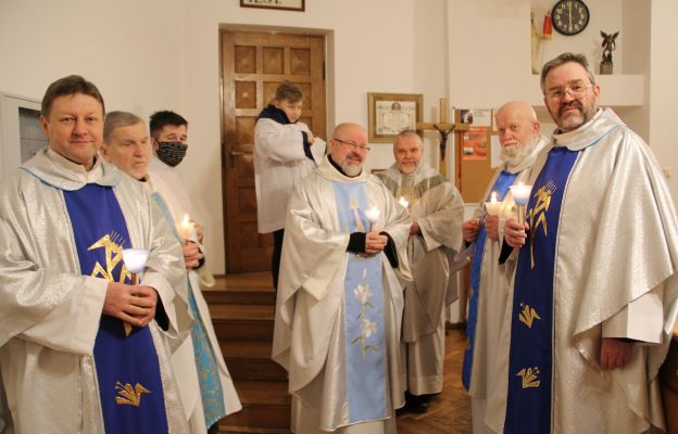 Gorzowscy Bracia Mniejsi Kapucyni świętowali Dzień Życia Konsekrowanego w tzw. Białym Kościółku