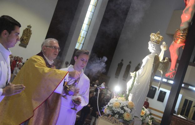Uroczystość wprowadzenia figury św. Michała Archanioła