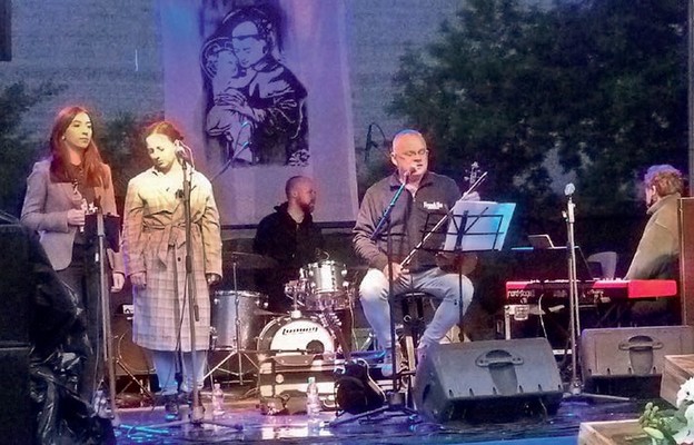 Koncert Tomasza Kamińskiego z Zespołem