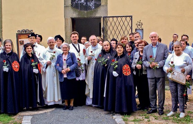 Wspólne zdjęcie uczestników wydarzenia