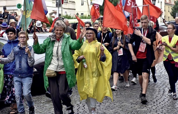 Najszybsze tempo na trasie od kilku lat mają pielgrzymi z grupy „5”