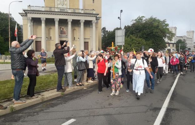 Pielgrzymi z diecezji łódzkiej w drodze na Jasną Górę