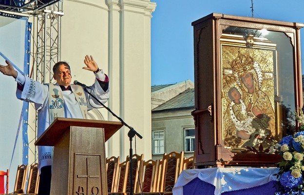 Kustosz sanktuarium ks. Andrzej Sternik zachęca do zawierzenia Maryi