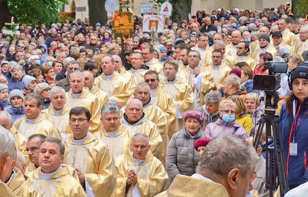 Pielgrzymka zgromadziła wiernych z całej archidiecezji