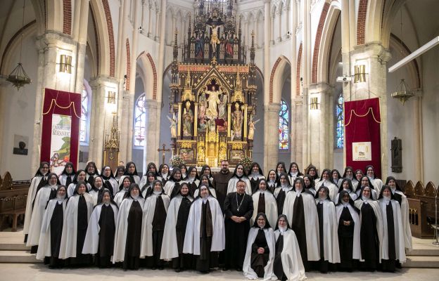 Łódź: 100-lecie Karmelitanek Dzieciątka Jezus