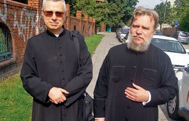 Bp Andrzej Siemieniewski z ks. Grzegorzem Cebulskim