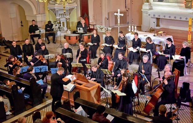 Zespół wokalny Agniculi oraz instrumentaliści z Orchester für Alte Musik Vorpommern