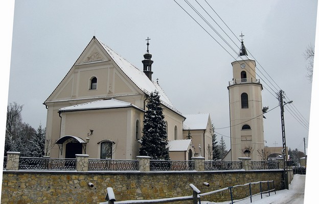 Pierwszy kościół parafialny powstał tu prawdopodobnie w XIV wieku i nosił wezwanie św. Bartłomieja. Dzisiejsza świątynia pochodzi z XIX wieku