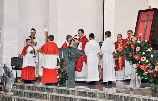 Peregrynacja Krzyża Papieskiego w 2011 r.