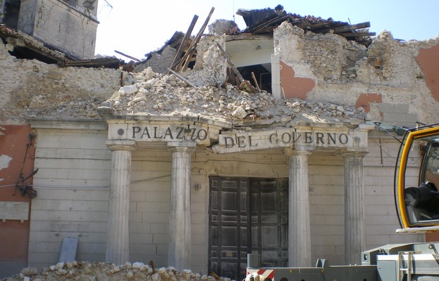 L’Aquila po trzęsienu ziemi w 2009 r.