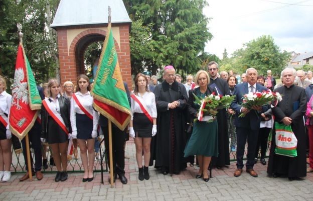 Pasterz diecezji poprowadził modlitwę przy kaplicy Zesłańców Sybiru