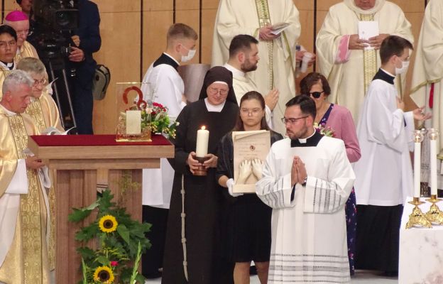 Beatyfikacja matki Elżbiety Róży Czackiej odbyła się 12 września 2021 r. w Świątyni Opatrzności Bożej.