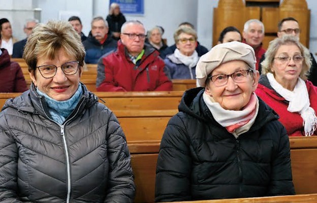 Przedstawicielki parafii św. Józefa ze Starych Bogaczowic. Pierwsza od lewej nasza rozmówczyni Janina Strzyż
