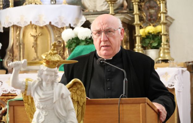 Ks. prał. Stanisław Przerada podczas spotkania z wiernymi w pierwszą niedzielę miesiąca