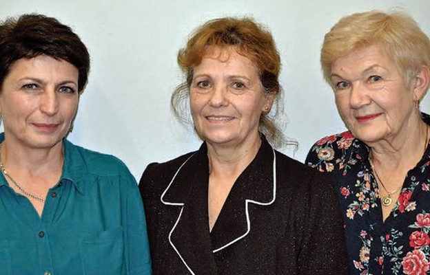Wolontariuszki roku 2022. Od lewej: Nela Lel, Bożena Zbrońska i Lidia Szpitun