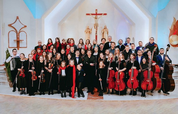 Beskid SoundProject Orchestra wykonuje niecodzienne koncerty