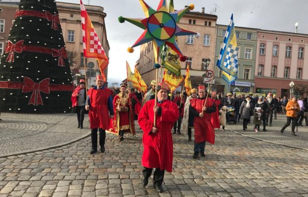 Orszak Trzech Króli 2023 w Ząbkowicach Śląskich