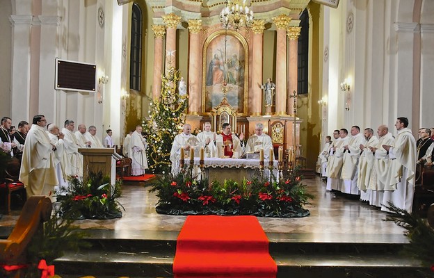 Kościół otwiera bramę życia