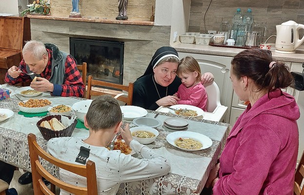 W Brzuchowicach dom znaleźli uchodźcy z ogarniętego wojną wschodu Ukrainy