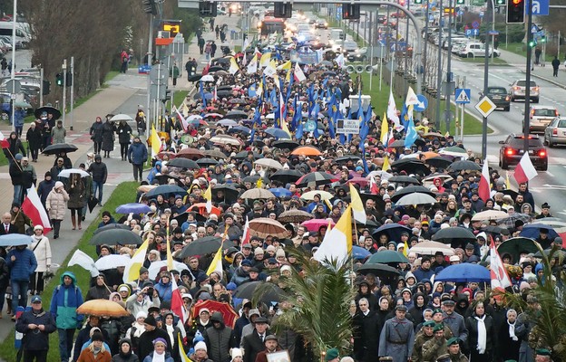 Marsz modlitewny na ulicach Rzeszowa