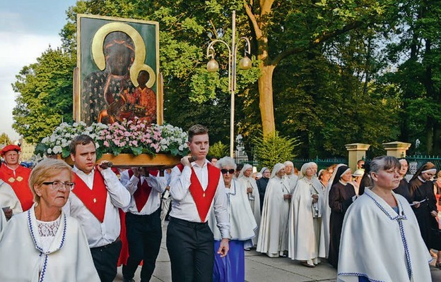 Doroczna procesja maryjna z archikatedry na Jasną Górę