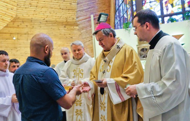 Dziękczynienie Bogu i ludziom