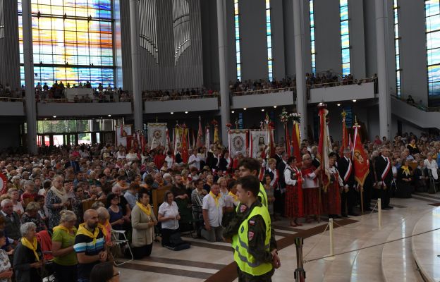  W łagiewnickim sanktuarium zebrali się czciciele św. Ojca Pio