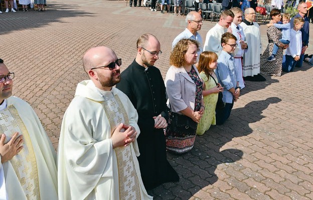 Biskup pobłogosławił posługujących w czasie wakacji