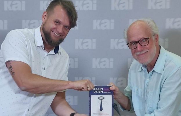 Autor Michał Bondyra wraz z Aleksandrem Machalicą podczas promocji książki Męskim okiem