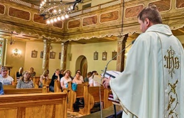 Na modlitwie i konferencjach katecheci gromadzili się w domowej kaplicy