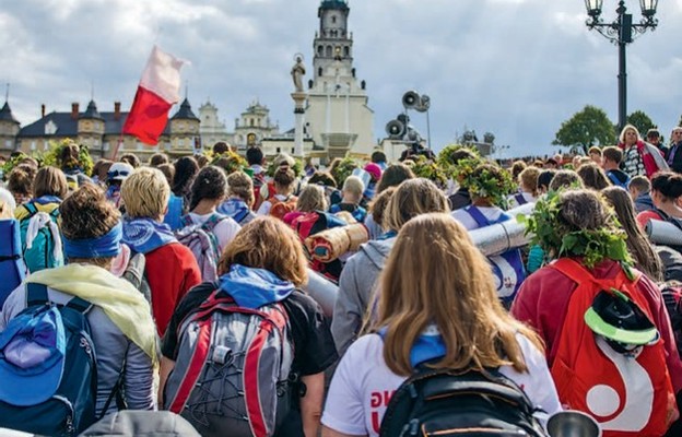 Sierpień jest bogaty w wielkie uroczystości maryjne i rocznice patriotyczne