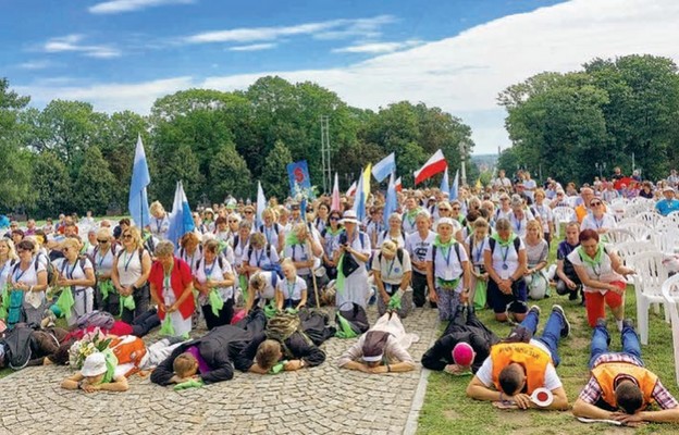 Matko Kościoła, prowadź!