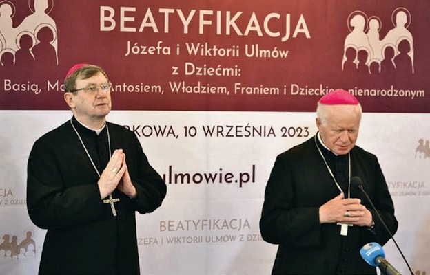 Konferencję poprzedziła modlitwa Anioł Pański